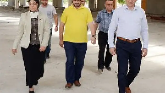 Kapalı pazar alanında sona doğru