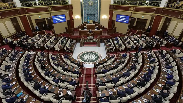 Kazakistan'da Meclis feshedildi, 19 Mart'ta erken seçim yapılacak