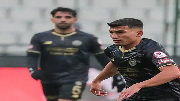 Konyaspor'da alkışlar M. Ali Büyüksayar'a