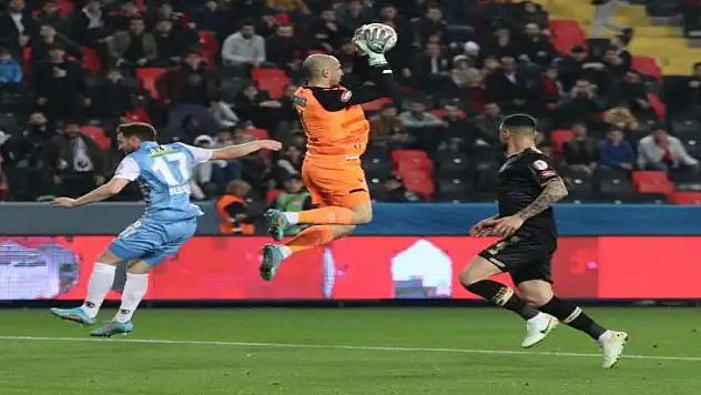 Konyaspor'da kaleci Erhan'a penaltı eleştirisi