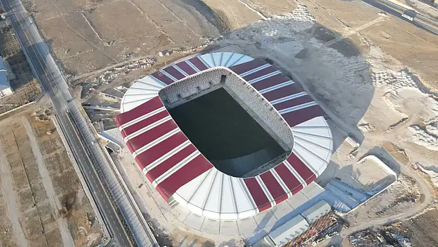 Karaman'a yapılan UEFA standartlarındaki stadyumda sona gelindi