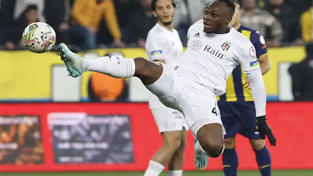 Muleka'ya Al Ahli'den kanca