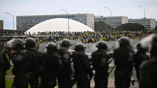 Brezilya'da ordu komutanı görevden alındı