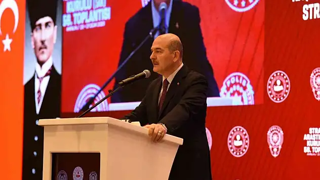 Bakan Soylu: '2 kare fotoğraf üzerinden bize iftira atanlar, organize suç örgütlerinin avukatlığını yapar hale gelmişlerdir'