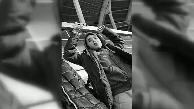 Küçük fanatik taraftar adeta maçı yaşadı