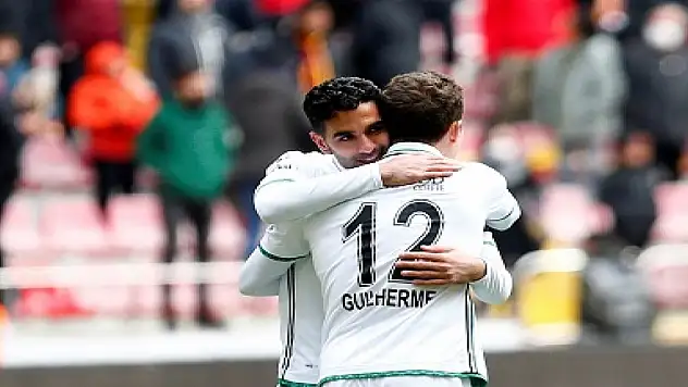 Konyaspor'da sağ bek bilmecesi