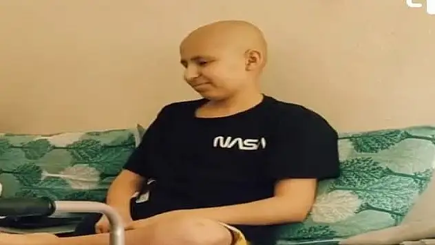 15 yaşındaki Mehmet kemik kanserine yenildi