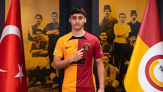Galatasaray, Emirhan Kayar ile sözleşme imzaladı