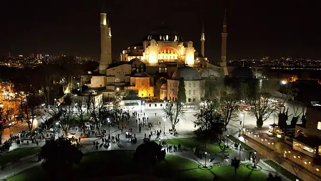 Regaip Kandili'nde vatandaşlar Ayasofya Camii'ne akın etti