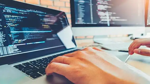 Veri Koruma Günü'ne özel uzmanı uyardı: Kişisel verileri ortalığa saçmayın