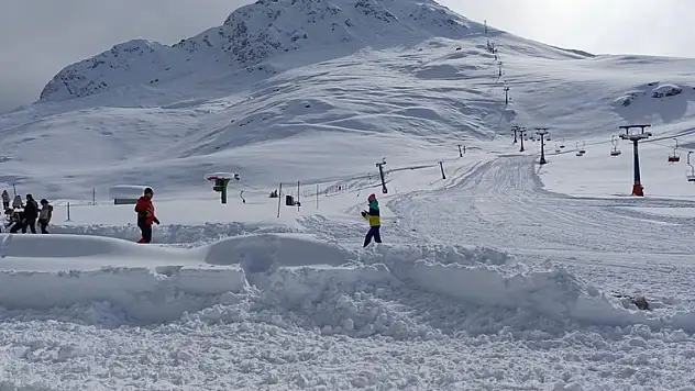 Kayak merkezlerinde kar kalınlığı en fazla Saklıkent'te
