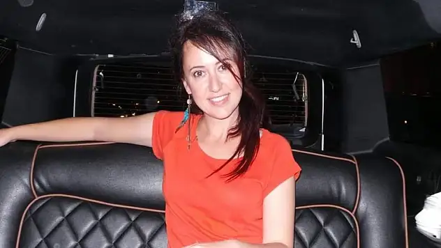 Genç öğretmen beyin tümörüne yenildi