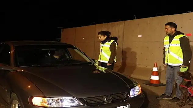 Jandarma ekiplerinden şok uygulama