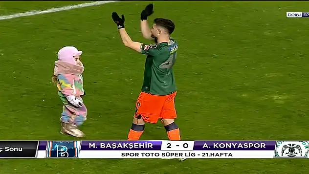 Ömer Ali Konyaspor tribünlerine gitti