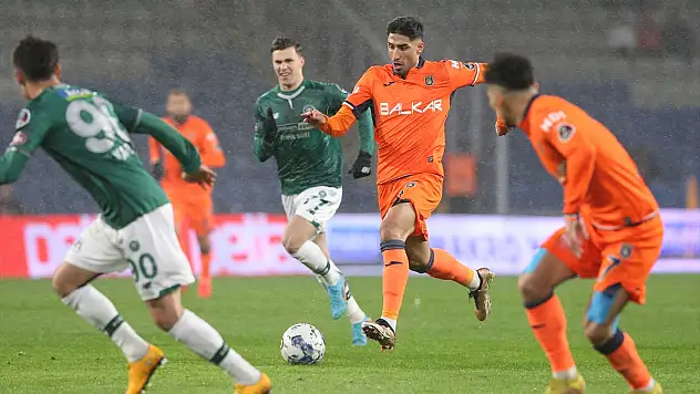 Konyaspor 1 kişi eksik gibi oynadı