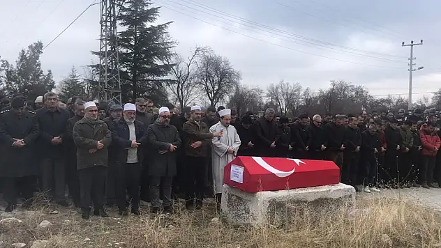 Trafik kazasında yaşamını yitiren uzman çavuş, Konya'da toprağa verildi