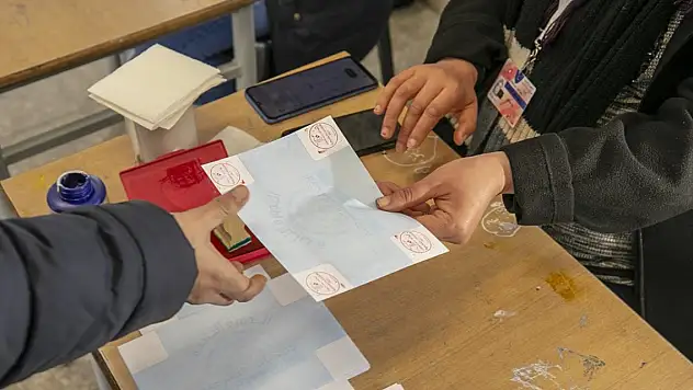 Tunus'ta erken genel seçimlerin ikinci turuna katılım oldukça düşük