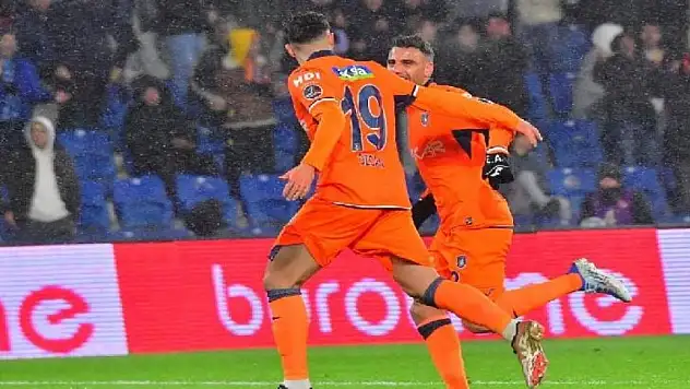 Konyaspor maçında Berkay Özcan'ın golü film karesi oldu