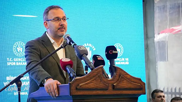 Bakan Kasapoğlu, Ertuğrul Doğan'ı tebrik etti