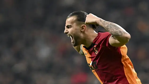 Aslan geriden gelip kazandı