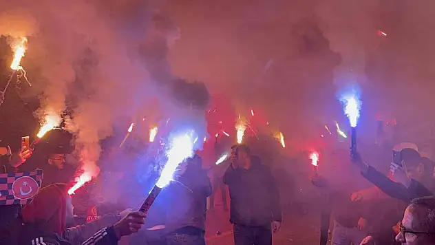 Transfer yasağını kaldıran Eskişehirspor tesisleri bayram yeri oldu