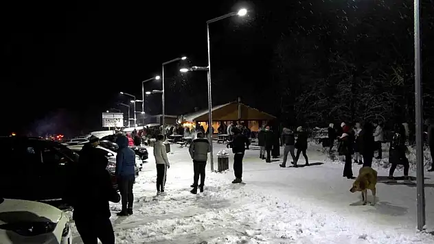 Kar hem eğlendirdi hem uğraştırdı