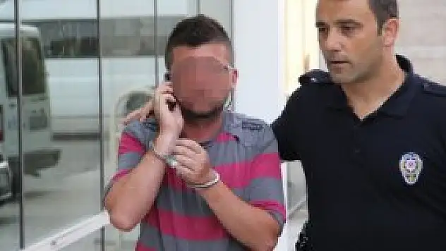 Cezasını sormak için geldi, tutuklandı