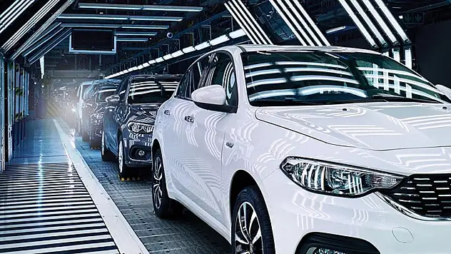 Benzinli otomobiller zirvede