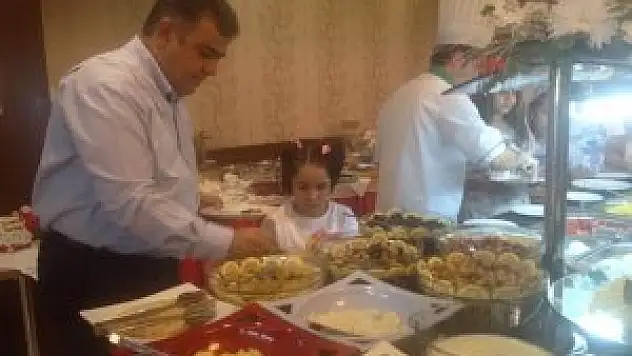 Ereğli'de kimsesiz çocuklarla kahvaltı