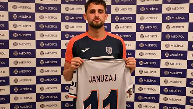 Adnan Januzaj resmen Başakşehir'de