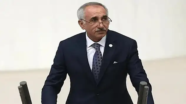 AK Parti Adıyaman Milletvekili Yakup Taş, depremde enkaz altında kaldı