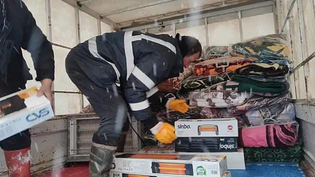 Derbent ilçesinden deprem bölgesine yardım