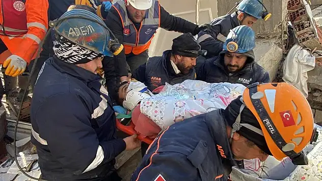 59 saat sonra enkaz altından çıkarıldı