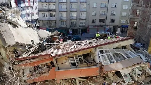 İkinci deprem enerjinin daha geniş alana yayılmasına neden oldu