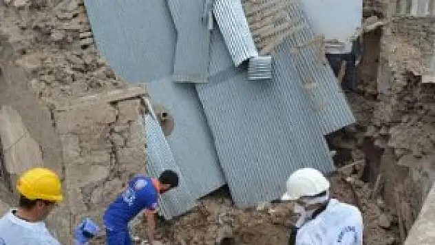 Kerpiç ev çöktü! 1 ölü