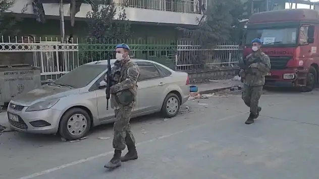 Mehmetçik deprem bölgesinde asayiş hizmetinde