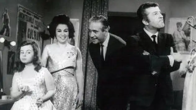 Ünlü sanatçı Muzaffer Akgün hayatını kaybetti