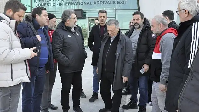 Ahmet Nur Çebi, deprem felaketinden etkilenen Hatay'da