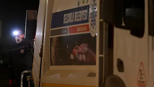 Selçuklu Belediyesi deprem bölgesinde aralıksız çalışıyor