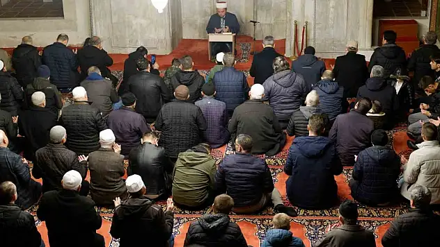 Edirne'de Miraç Kandili dualarla idrak edildi