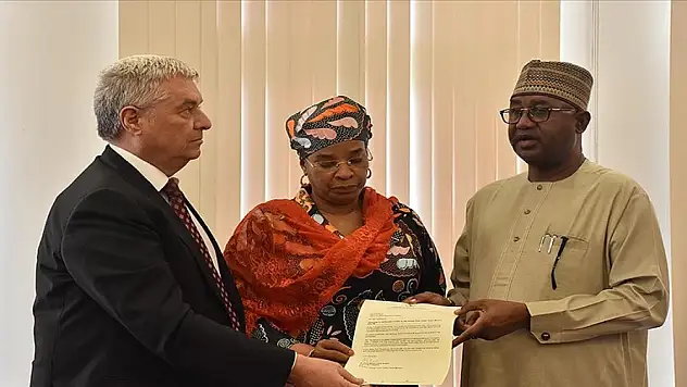 Nijerya'dan depremzedelere yardım