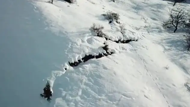 Deprem Berit Dağı'nda da yarılmalara neden oldu