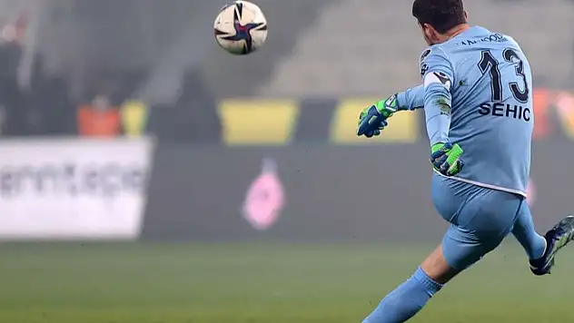 Sehic ile imzalar atıldı