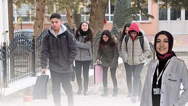 Depremi doğrudan yaşamak farklı psikolojik sonuçlar doğurabilir