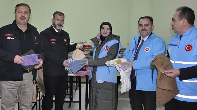 Konya Derebucak'ta depremzedelere yardım