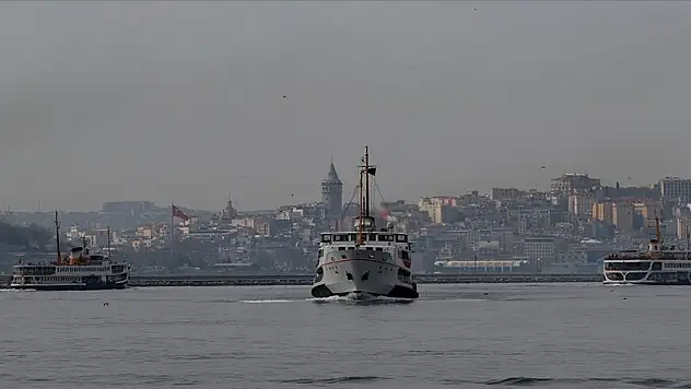 İstanbul'da deniz yolu ulaşımına sis engeli
