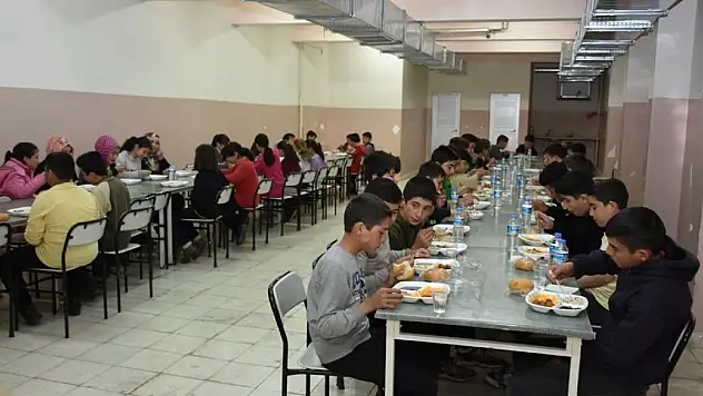 Karaman'da ücretsiz yemek uygulamasının çerçevesi genişletildi