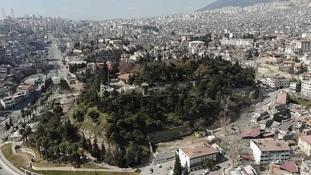 Tarihi Kahramanmaraş Kalesi depremde ayakta kaldı
