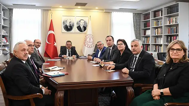 OHAL bölgesindeki öğretmenin mazeret tayini hakkı 3'e çıktı