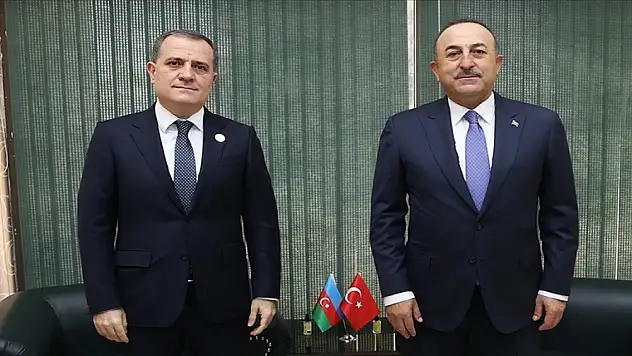 Bakan Çavuşoğlu, Azerbaycanlı mevkidaşı Bayramov ile görüştü